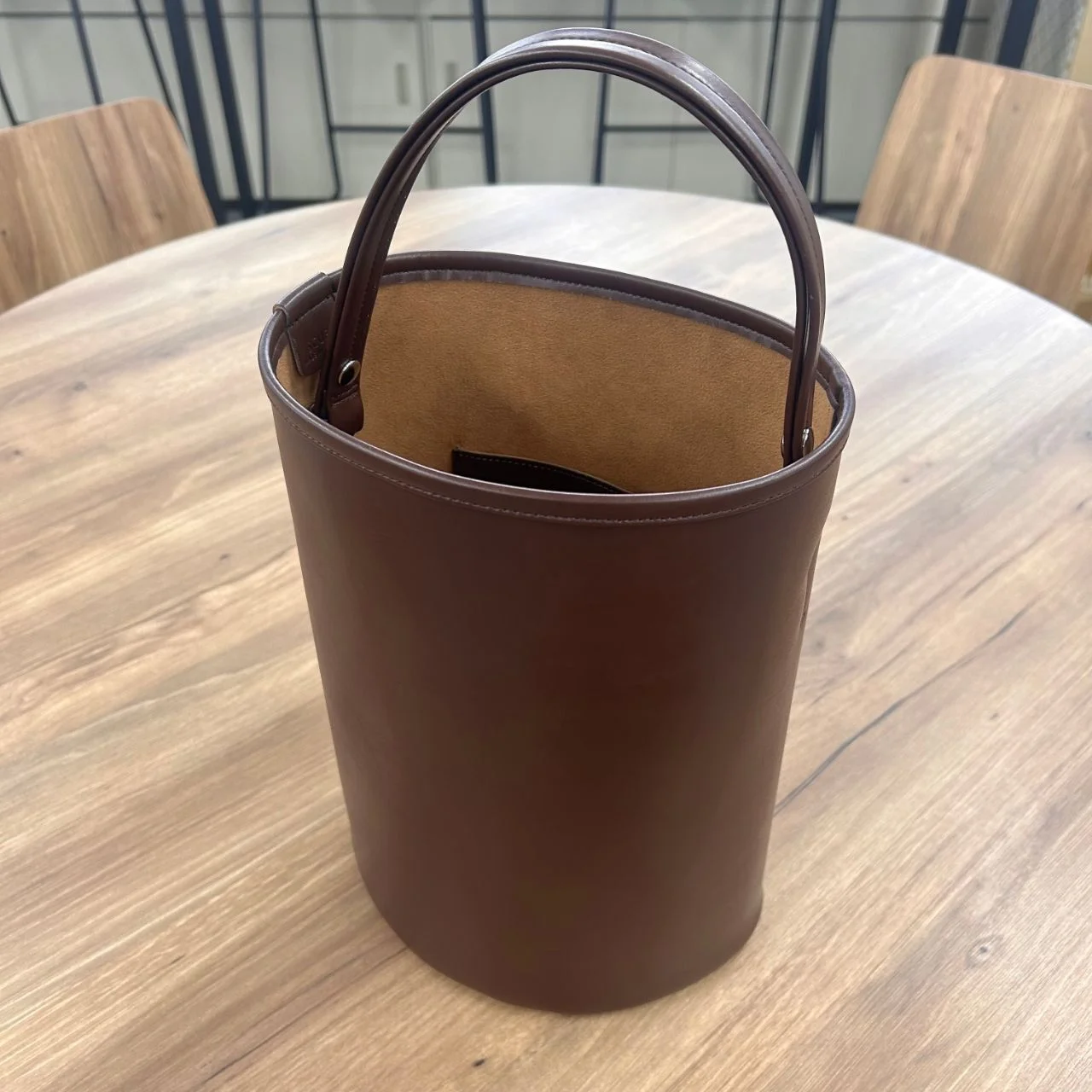 SCUE Half Cylinder bucket bag （LARGE） ￥39,600（税込）