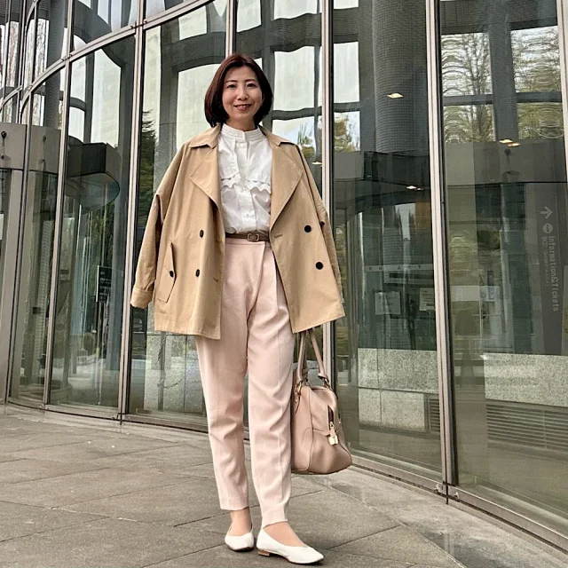 【気温20℃】朝晩ひんやりの日に。ショートトレンチでつくる春の淡色コーデ3選_1_3