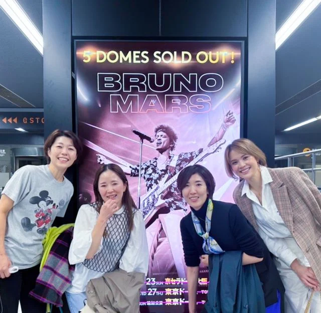 4年振りの来日！美女組メンバーで楽しんだ『BRUNO MARS』東京ドームライブ！_1_4