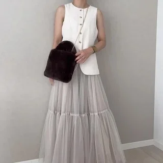 残暑でも秋を先取り！ カラー・小物・素材でつくる「晩夏→初秋コーデ」【40代ファッション】_1_16-3