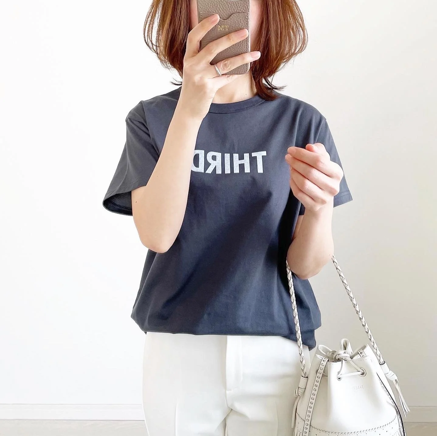 別注！限定ロゴTシャツで春先取りスタイル【tomomiyuコーデ】