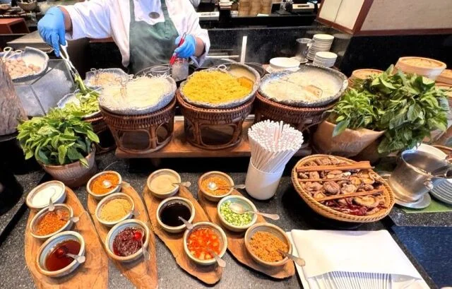 The sukhothai bangkok ホテル　スコータイ・バンコク　朝食　ビュッフェ