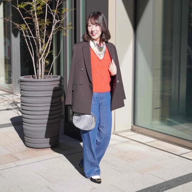 ジャケット×スカーフ×ワイドデニム