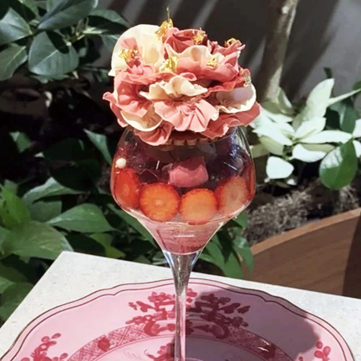 春のいちごスイーツ！ 東京で楽しむ大人のカフェ＆アフタヌーンティー