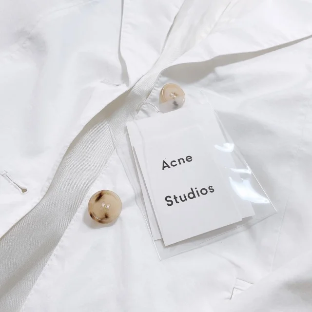 夏にさっと羽織りたい！Acne Studiosの白いジャケット_1_2