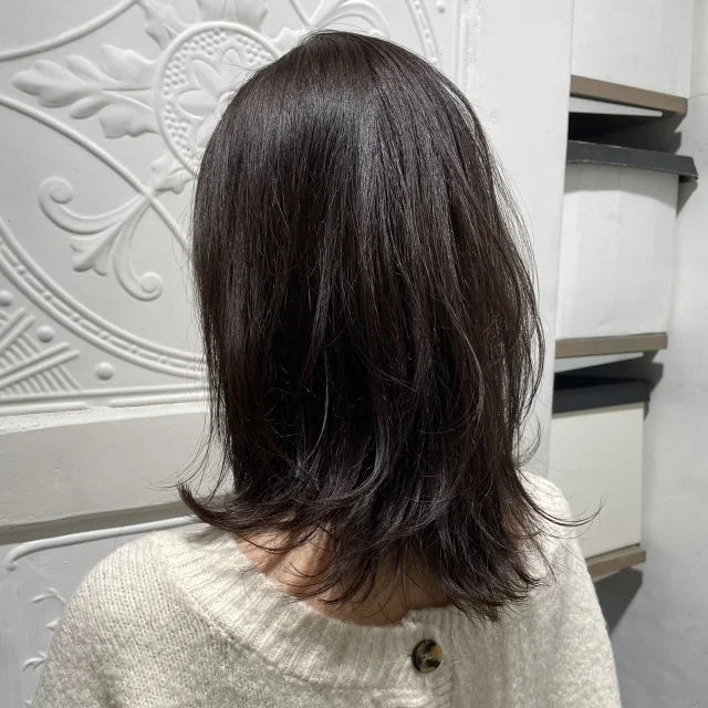 ヘアスタイルのバックスタイル画像