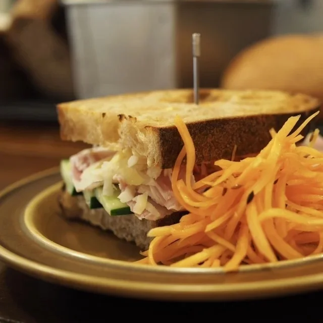 美女組が選ぶ「2025年行ってよかったレストラン」。話題のフレンチから予約必須の人気店まで_1_11-1