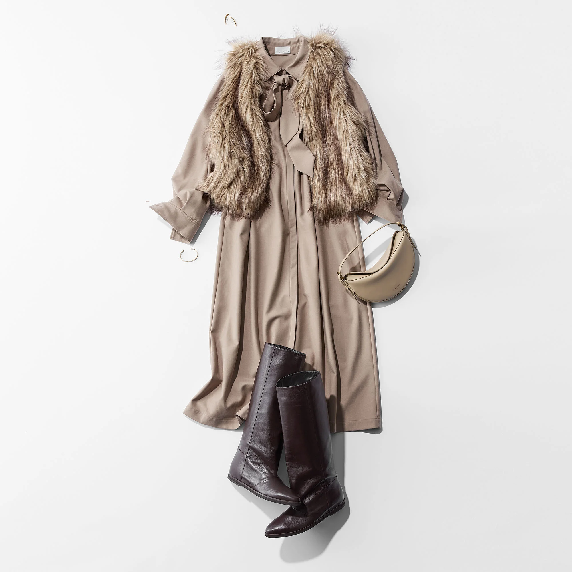 40代ファッション ニットワンピース×ファージレ×ロングブーツコーデ