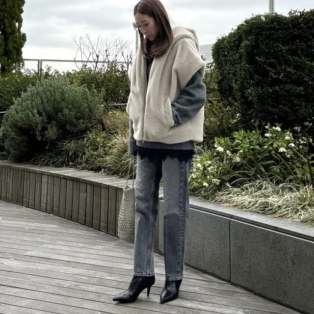 きれいめ派の春デニムコーデ 。大人に似合う選び方と着こなし【40代ファッション】_1_31