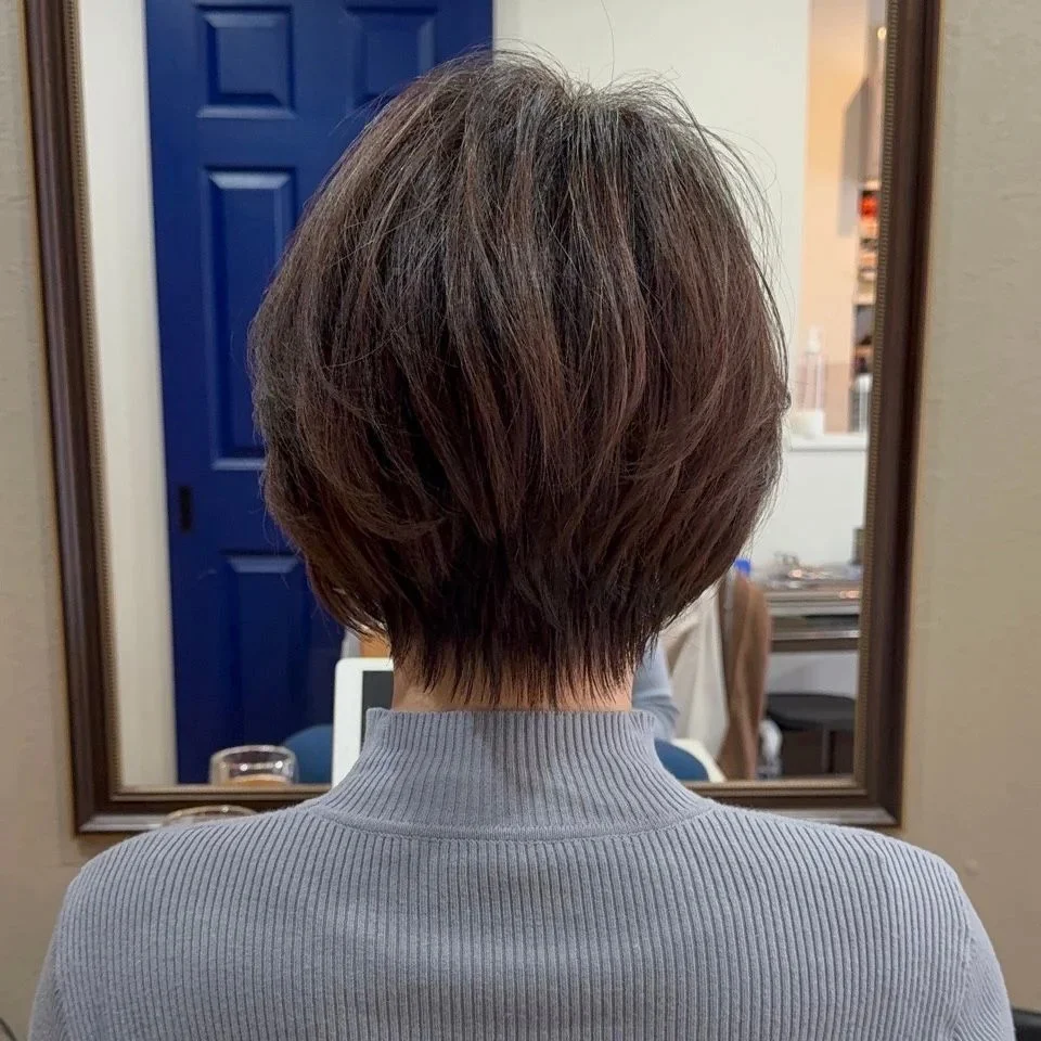 後ろから見た　40代人気ボブヘアスタイル６位