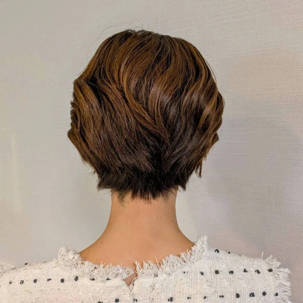 後ろから見た アラフォーに合う人気ヘアスタイル1位