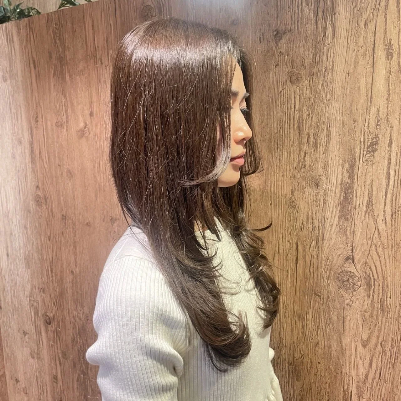 ヘアスタイリング前の人気ランキング１位のロングヘアスタイル