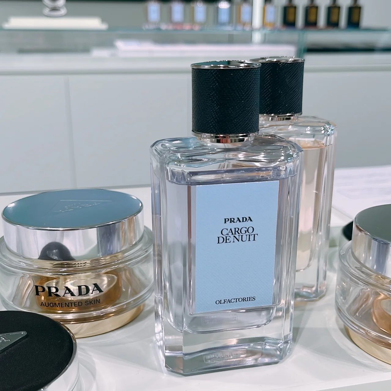 PRADA　2025 新作フレグランス　プラダ オルファクトリー　全10種　各100mL ￥53900／プラダ ビューティ＜2025年２月５日（水）発売＞　カーゴ ド ニュイ オーデパルファム