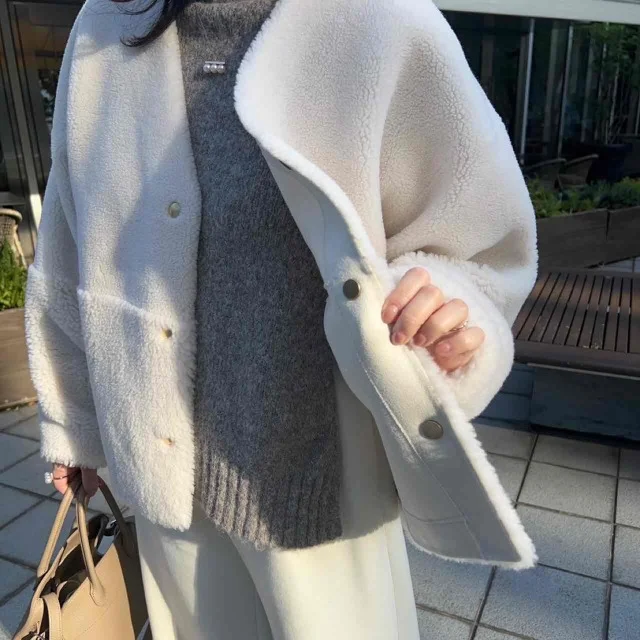 内側はスエード。