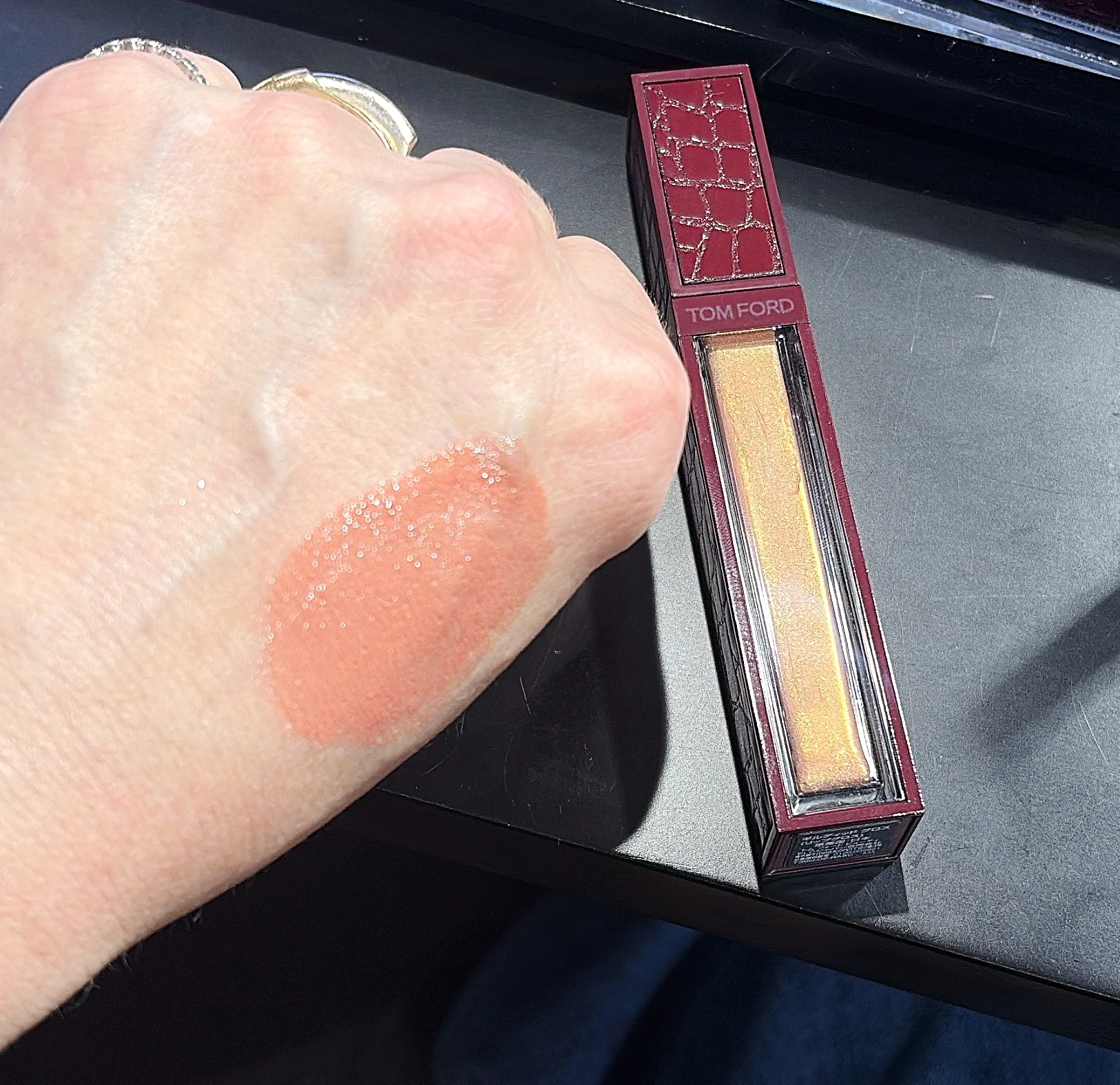 2026 新作コスメ　TOM FORD BEAUTY（トム フォード ビューティ） なかでも強く惹かれたのが、こちらのギルティッド グロス。実際の色