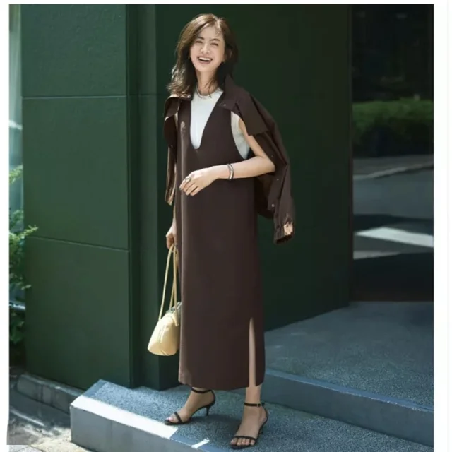 高垣麗子さんコラボ Uネックジャンパースカートの写真