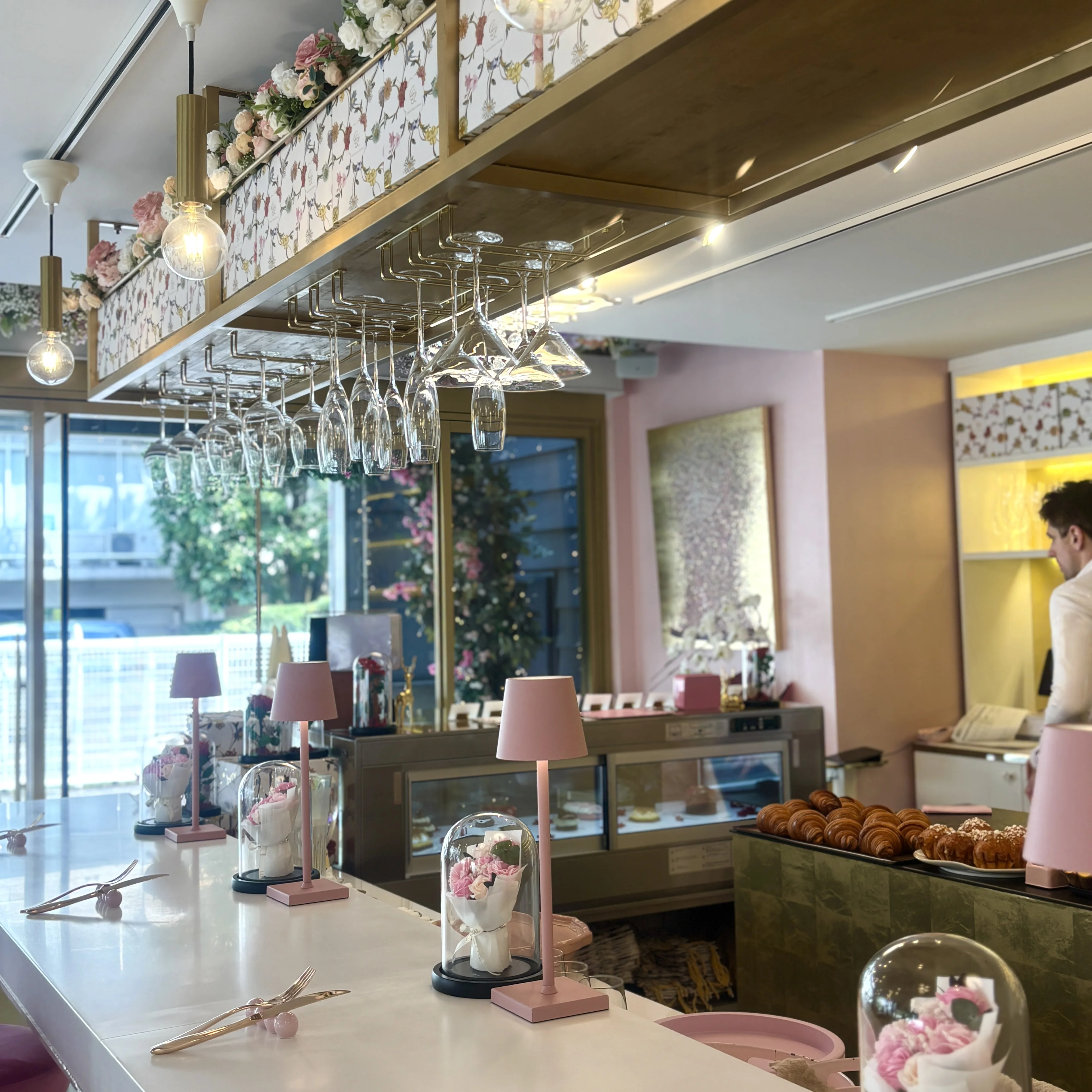 【パン好きさん必見】土日限定！おしゃれタルト屋さんの絶品クロワッサンで至福のひとときを