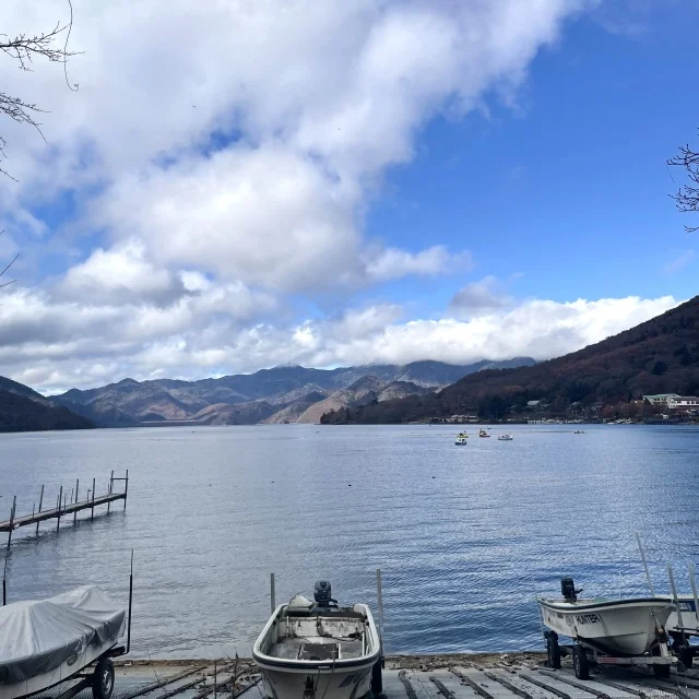 中禅寺湖に到着！雲行きが…