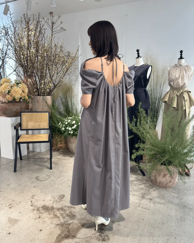 仕事と学校行事を一着で完結！品格を支える「アナウンサー服」が最強です【Audire】_1_12-2