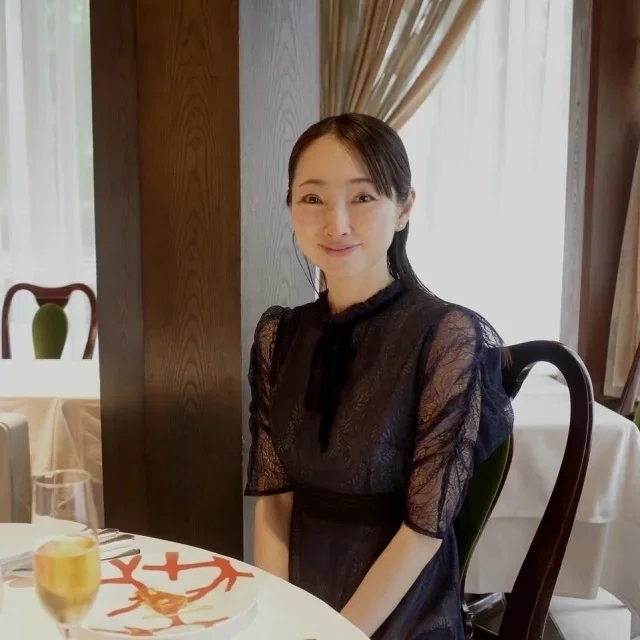 猛暑をおしゃれに快適に乗り切る! 大人のための夏服&コーデ【2025年夏ファッション】_1_15