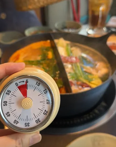 雲南　キノコ鍋　望滇山