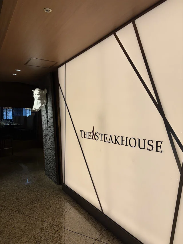 甘いだけじゃない、お肉も楽しめるホテルアフタヌーンティー_1_2-1