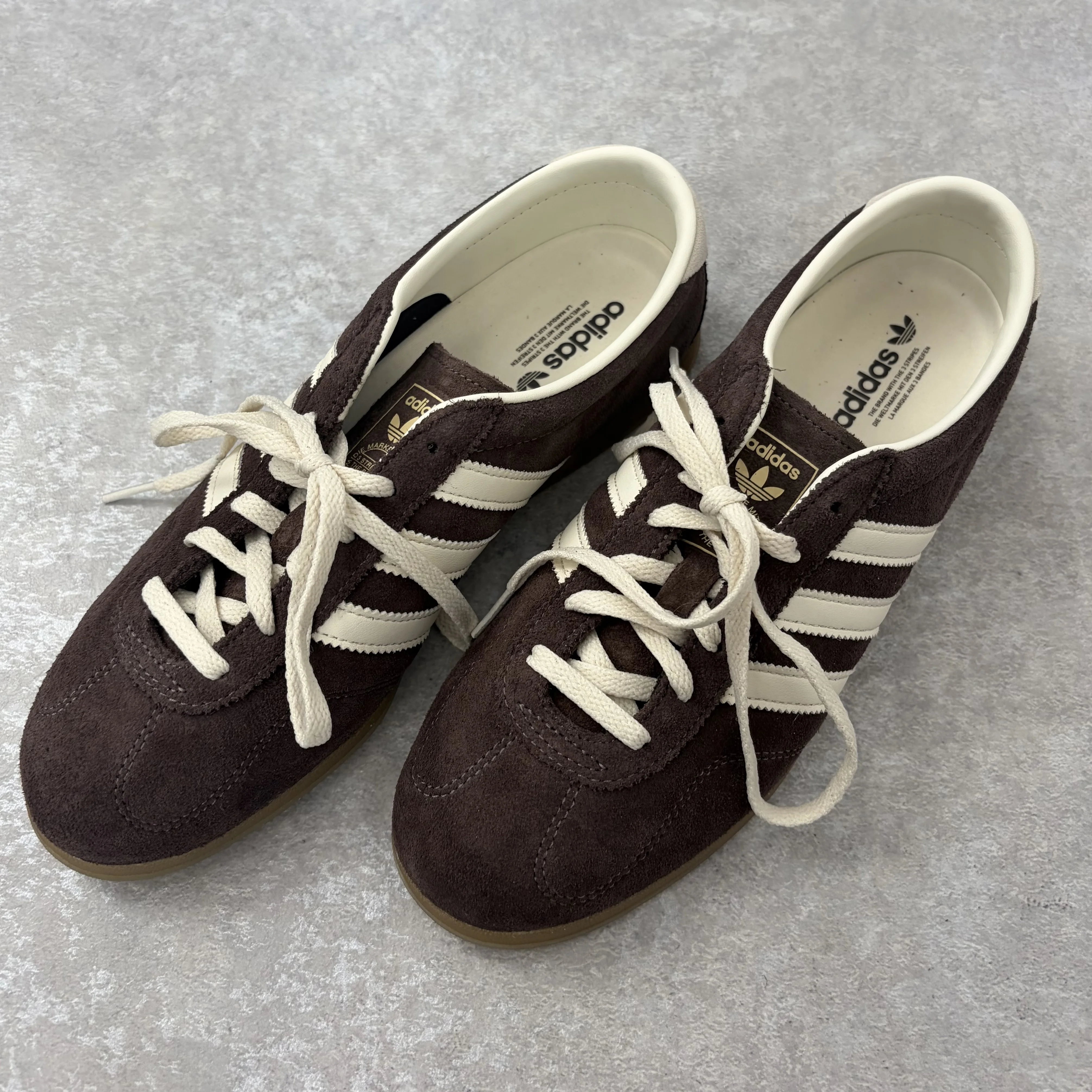 adidasのガゼル ロープロ W 