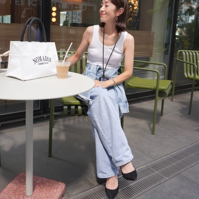 【夏のデニムコーデ】40代は &quot;モノトーン小物″ で大人の抜け感を！_1_2