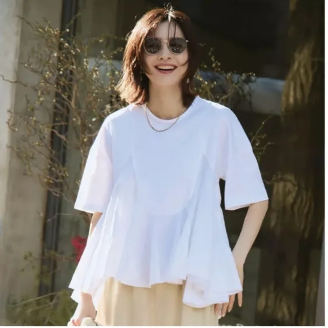 AAYUSHI ペプラムラッフルTシャツ写真