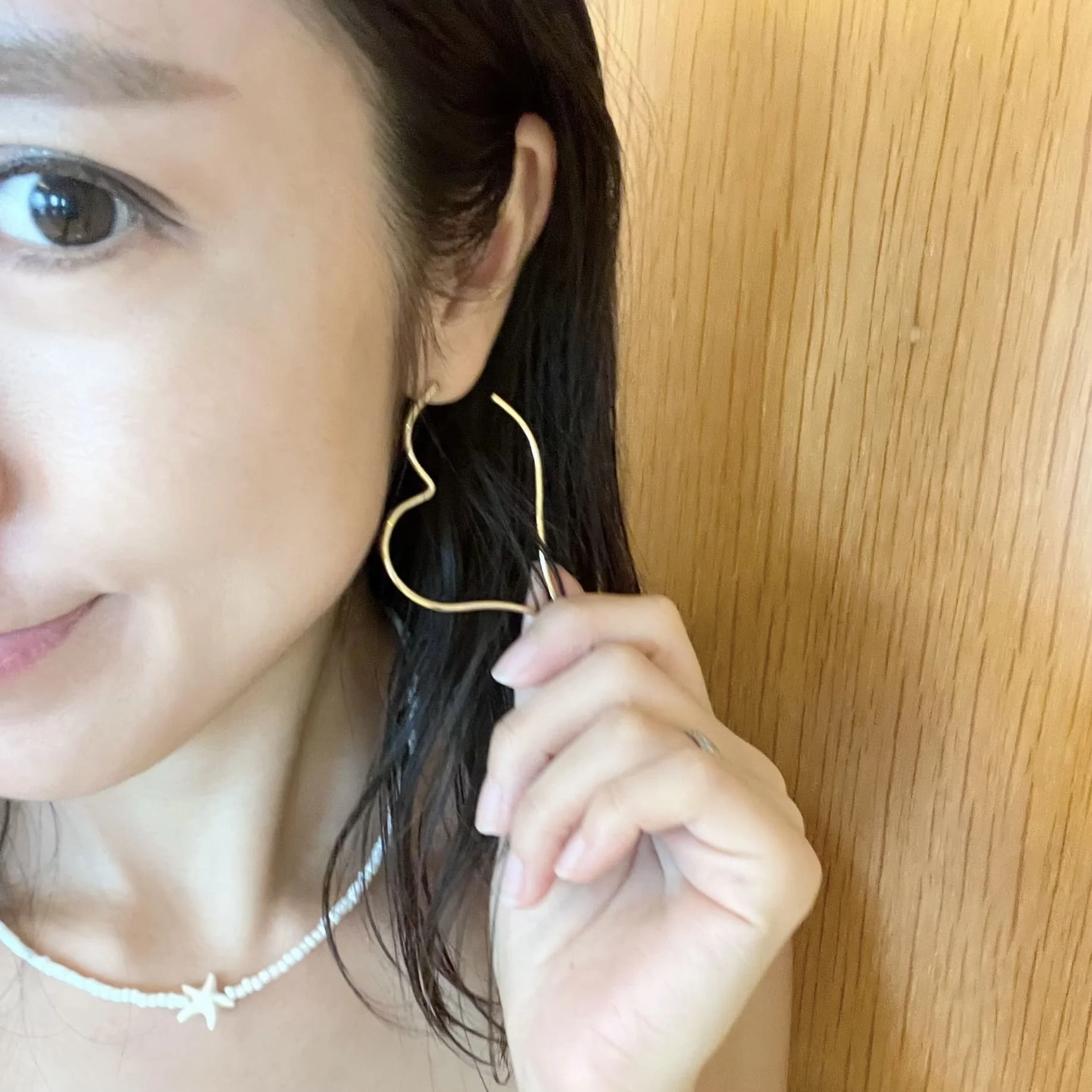 ”それどこの？”と必ず聞かれるハートのフープピアス