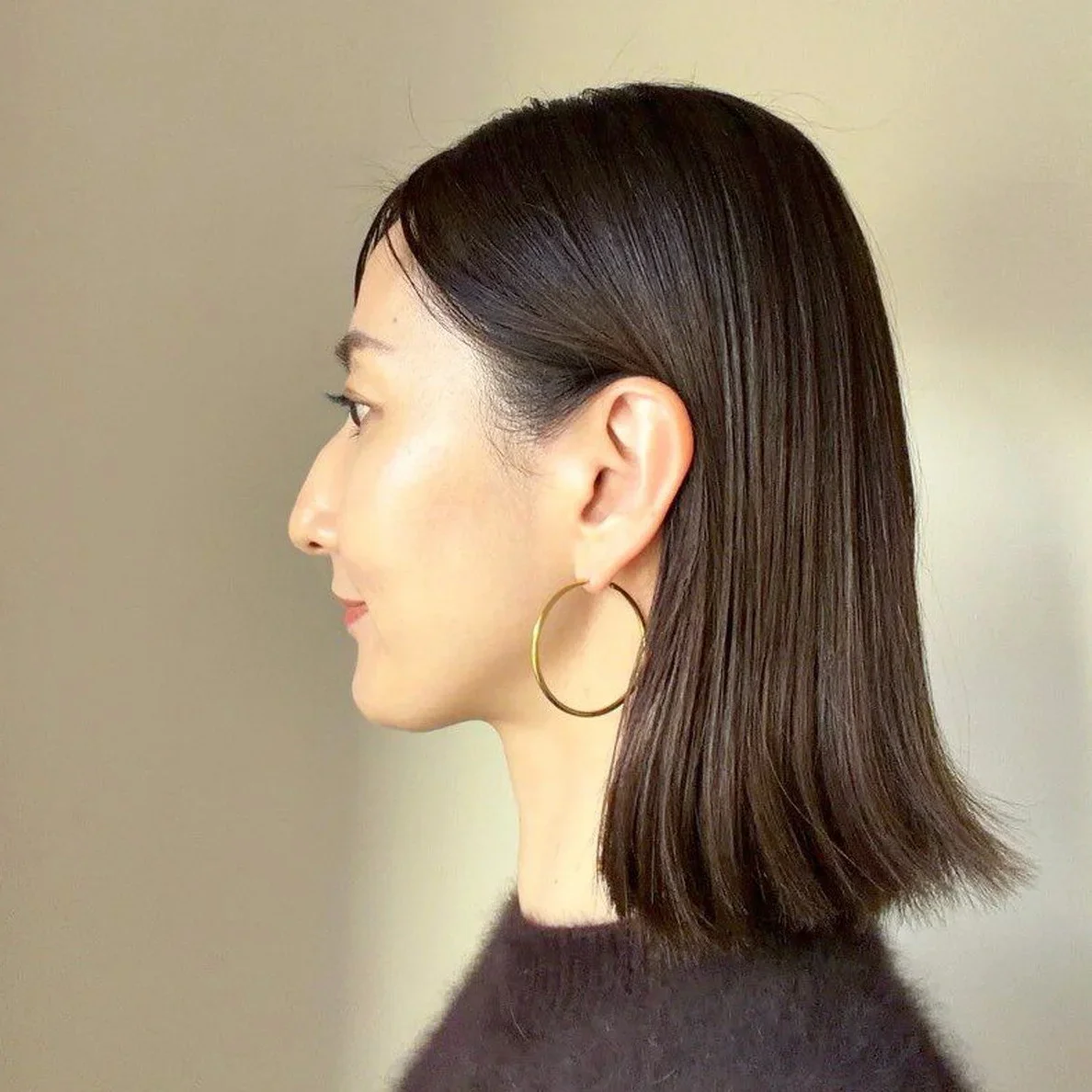 横から見た40代人気ミディアムヘア２位