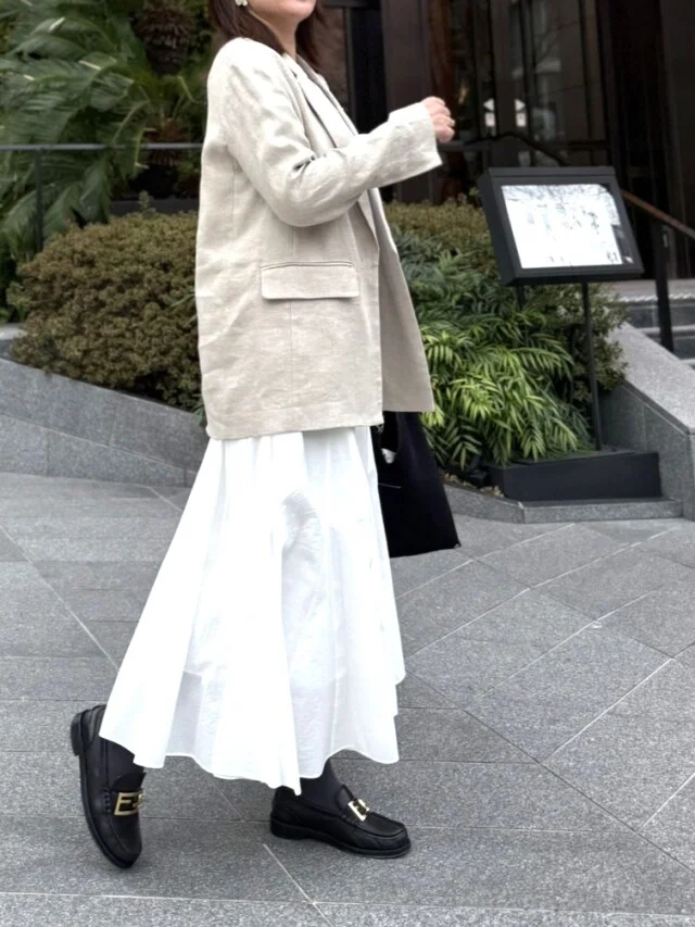 スカートはありがたいウエストゴム