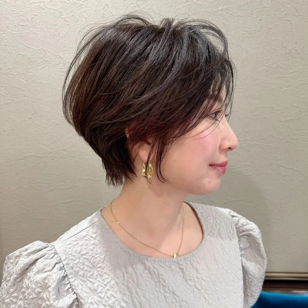 後ろから見た アラフォーに合う人気ヘアスタイル1位