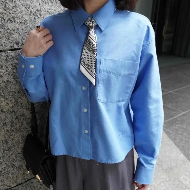 冬服のまま春コーデへ。40代の小物アップデート術_1_8-1