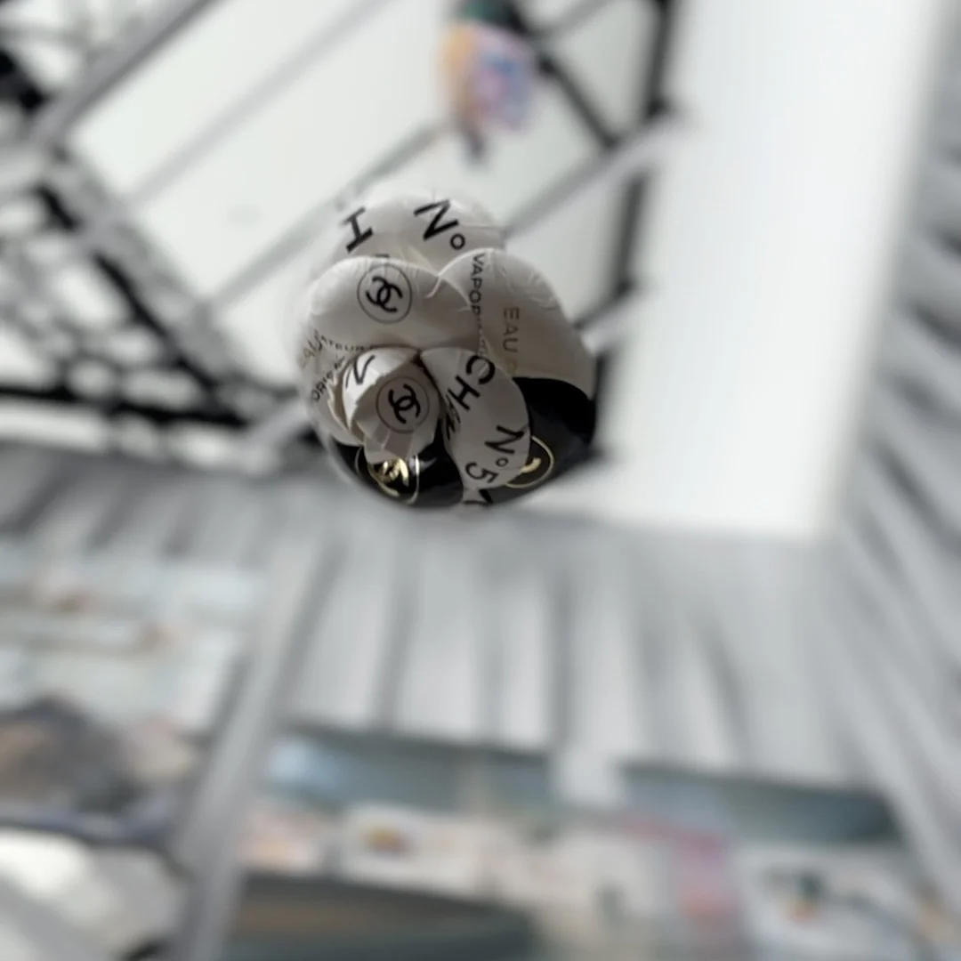 シャネル展『la Galerie du 19M Tokyo』へ。職人技と美の世界に触れて