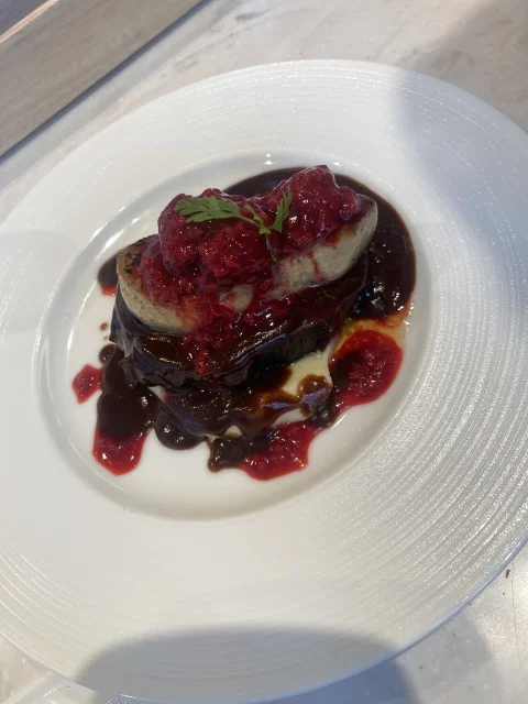 【大人気】KITTE大阪の【赤白】話題のウメキタエリアを見渡しながらカジュアルフレンチ_1_1-1