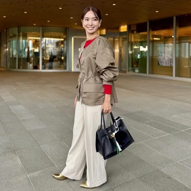 2025年秋、主役になるのは“ひとクセ”アウター。美女組の愛用品＆最旬コーデ【40代ファッション】_1_7