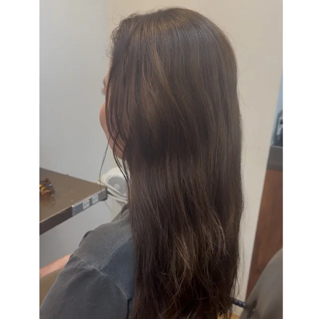 【40代ヘアスタイル】梅雨時期の湿気対策にはやっぱりこれ!_1_2