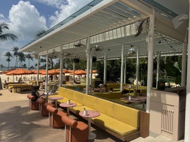 ビーチクラブが映え過ぎる！洗練された大人のリゾート_1_7