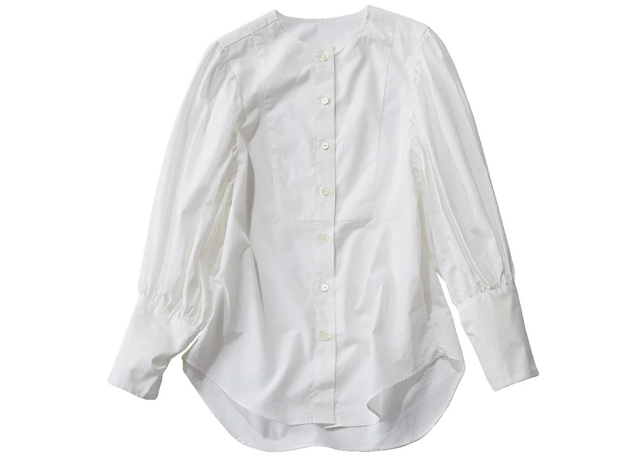 白いボリューム袖シャツ