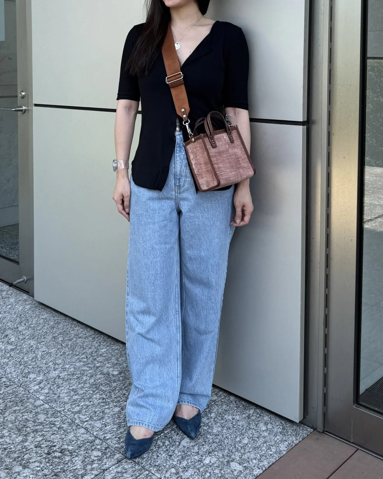 ポインテッドトゥパンプス　コーデ