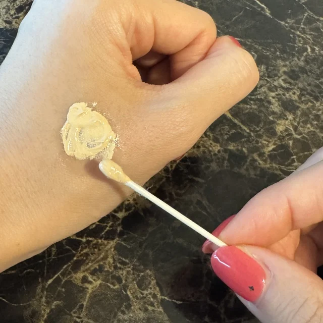 40代こそ“艶肌”が正解！ちょい足しで作る多幸感ベースメイク_1_5-2