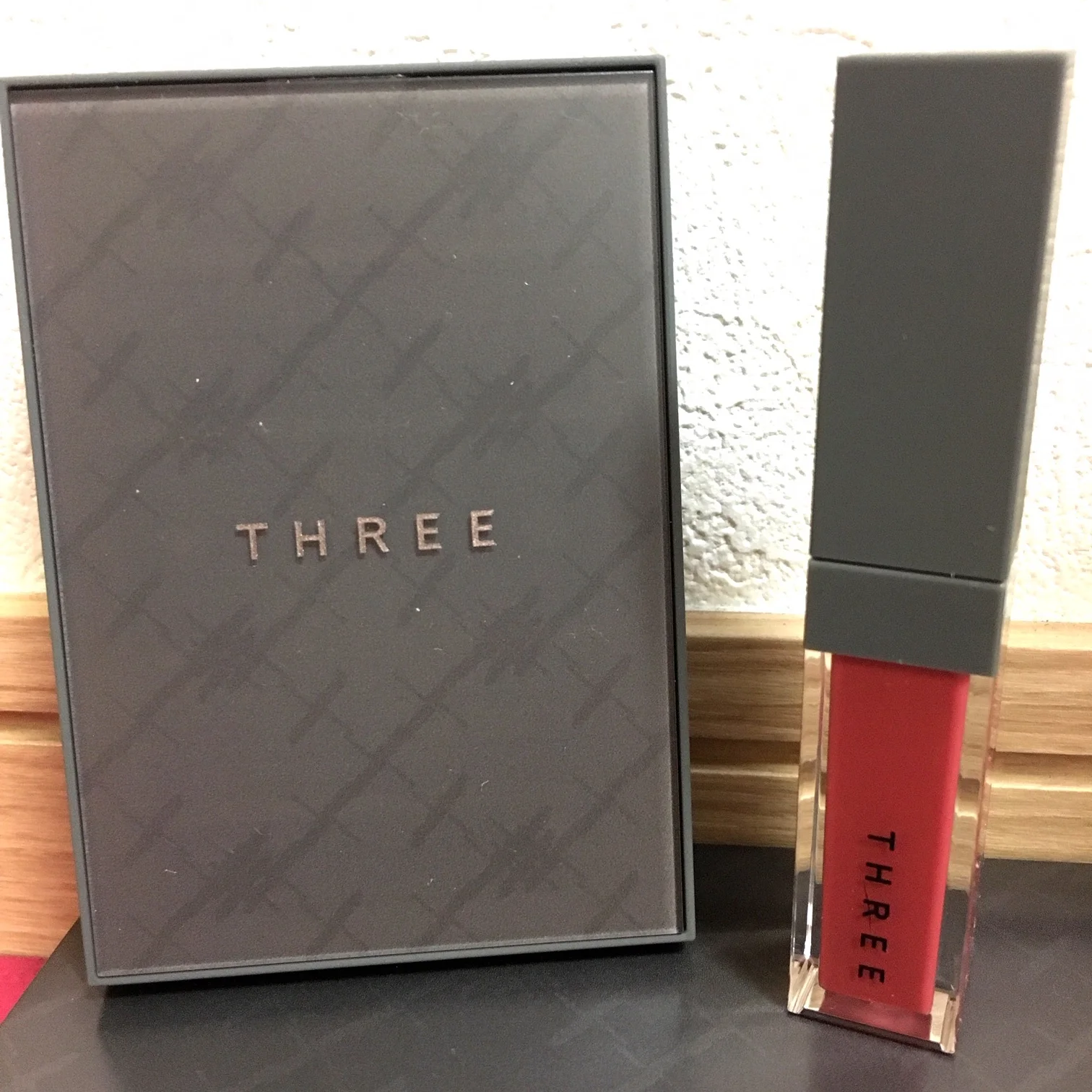 大人の余裕顔はTHREE AOYAMAの限定キットで♡