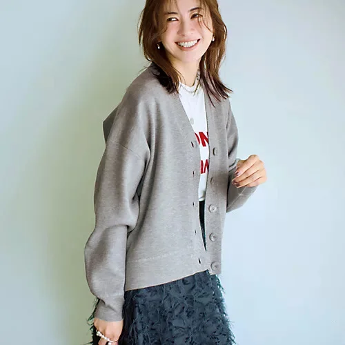 エムセブンデイズ　【東原妙子さんコラボ】着丈が選べるV ネックカーディガン