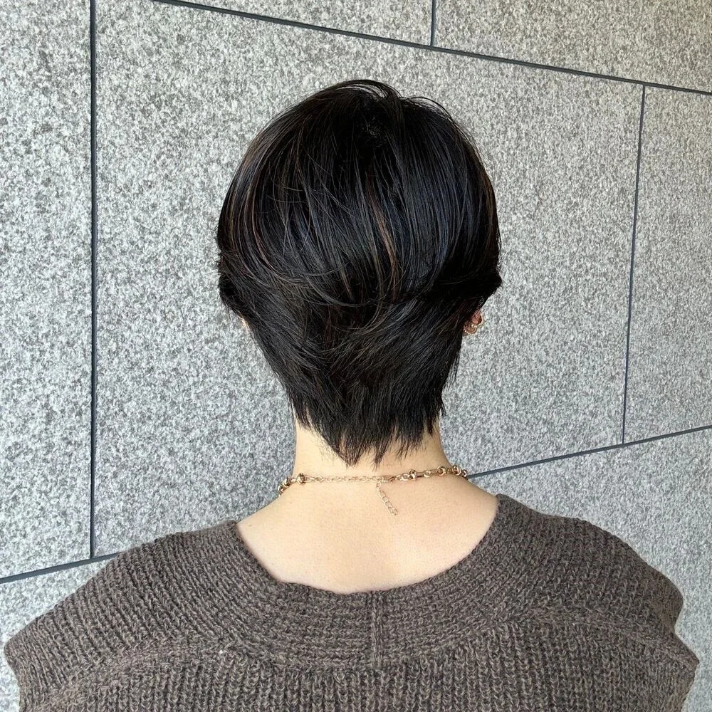 後ろから見た 40代に似合う髪型 ヘアスタイル人気ランキング5位