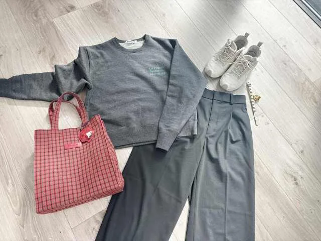 【ユニクロ】定番タックワイドパンツで運動会もキレイめが叶う_1_11