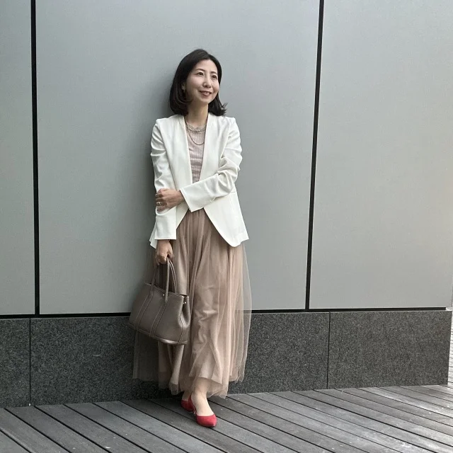 【冬の通勤コーデ】白ジャケットで作る冬の華やぎ通勤スタイル！_1_6