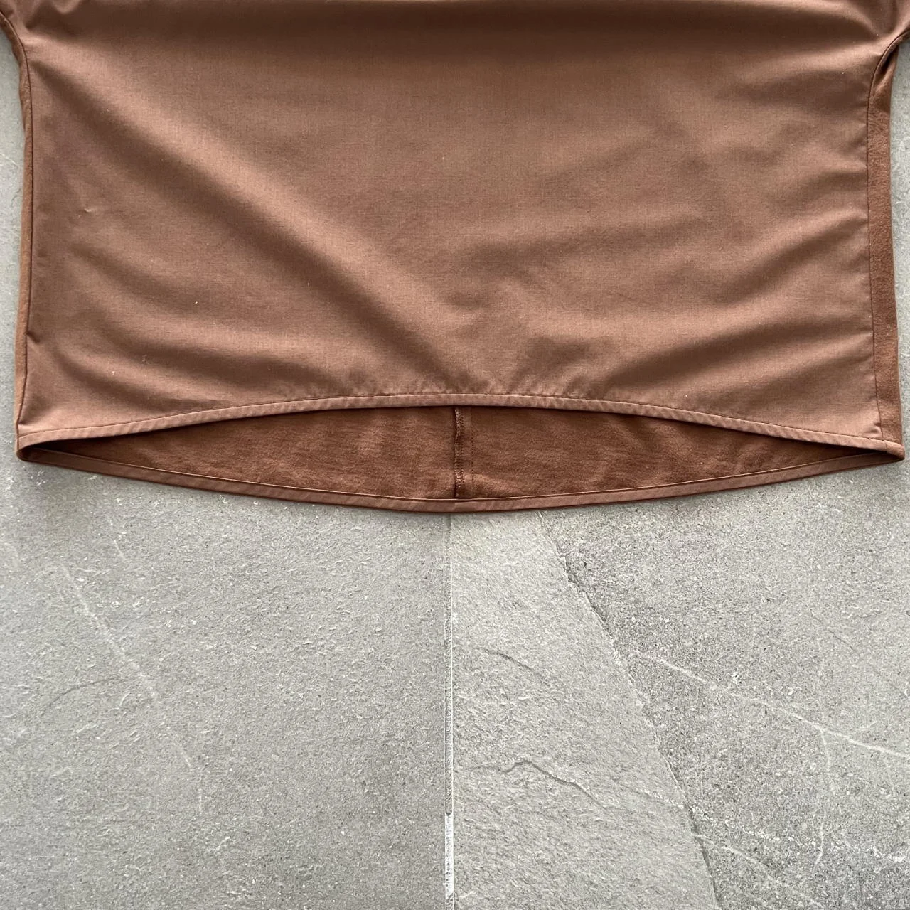 ドッキングTシャツ　裾 ディテール