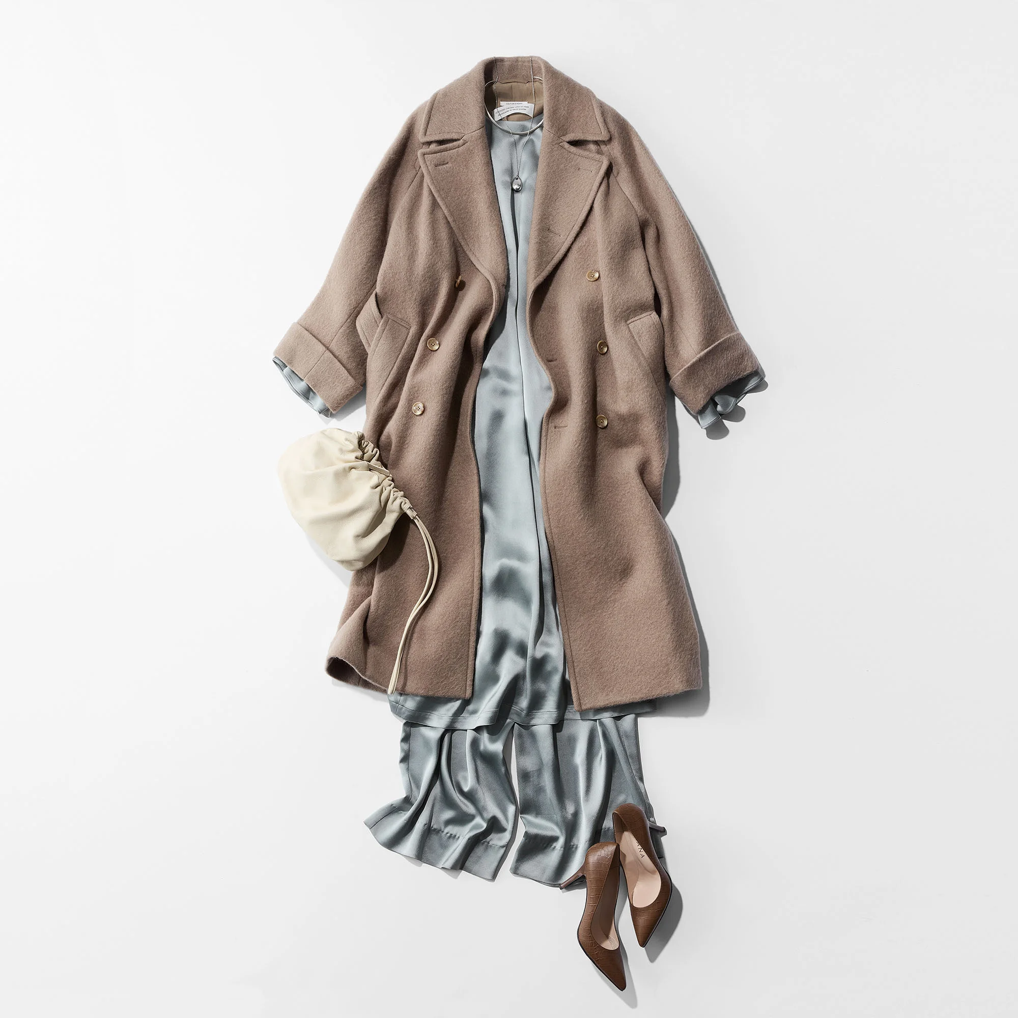 レストランを貸し切って大人婚をする友人を心からお祝いして【2025/12/20のコーデ】