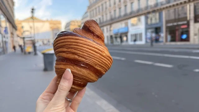 パリ旅行③｜フォロワー世界一のパティシエ「セドリックグロレ」のクロワッサン_1_7-1